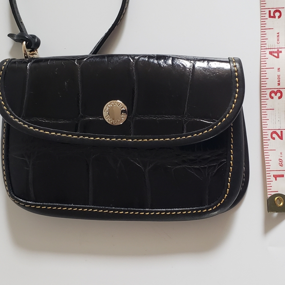Dooney & Bourke Nile Black Leather Croc Embossed Wristlet - Picture 3 of 10